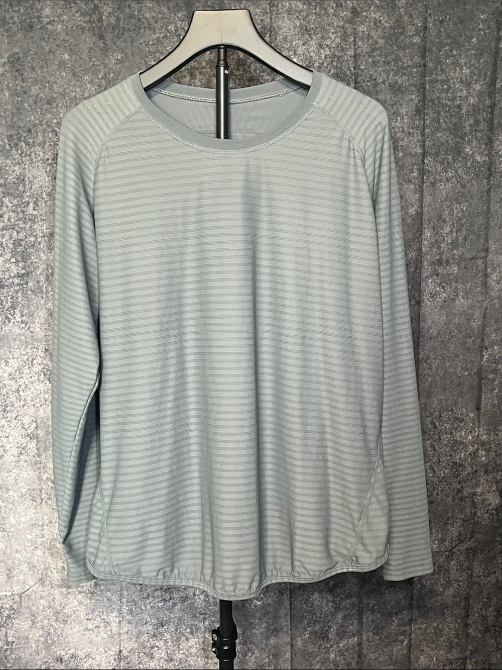 Women’s Light Blue Long-Sleeve Performance Tee